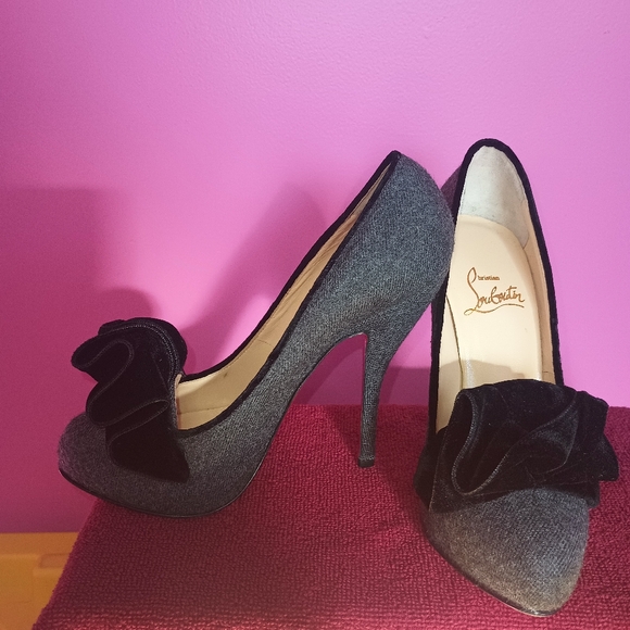 👠Christian Louboutin Iconic Wool "Lady Page" Red Bottom Heels (MSRP $740) - Picture 6 of 9